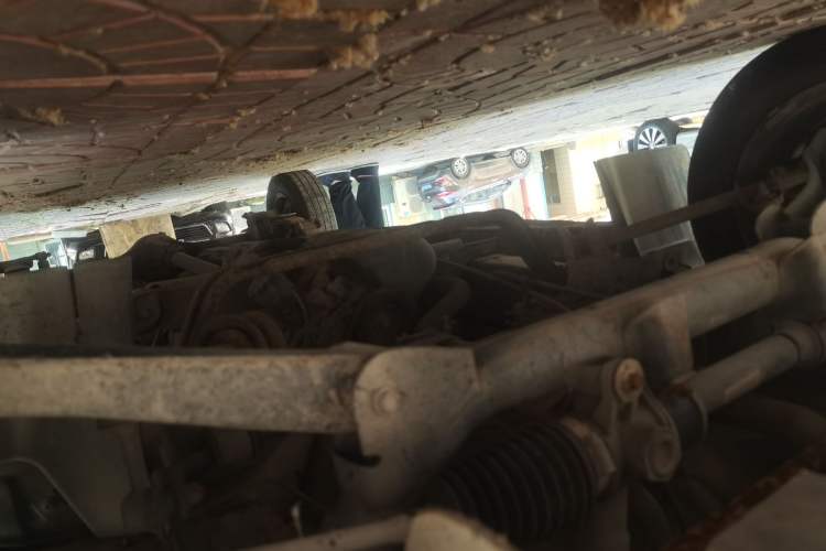 Used Dongfeng Xiaokang K17  Chassis Front Left