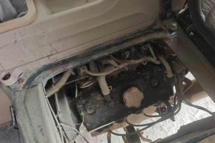 Used Dongfeng Xiaokang K17 2009 1.0L Base Version AF10-06 Engine Bay