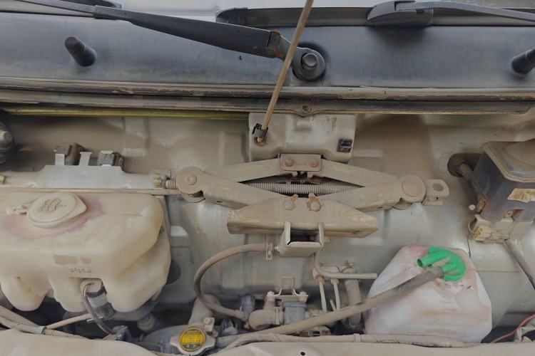 Used Dongfeng Xiaokang K17 2009 1.0L Standard Edition AF10-06 Engine Bay
