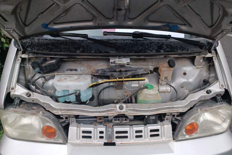 Used Dongfeng Xiaokang K17 2009 1.0L Base Version AF10-06 Engine Bay