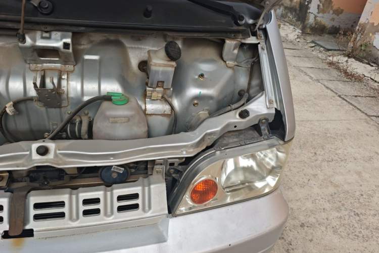 Used Dongfeng Xiaokang K17 2009 1.0L Base Version AF10-06 Engine Bay Left