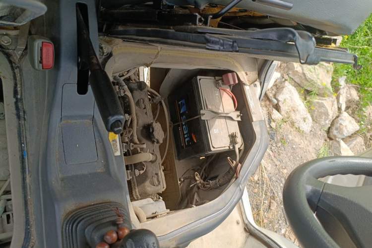 Used Dongfeng Xiaokang K17 2009 1.0L Base Version AF10-06 Engine Bay Left
