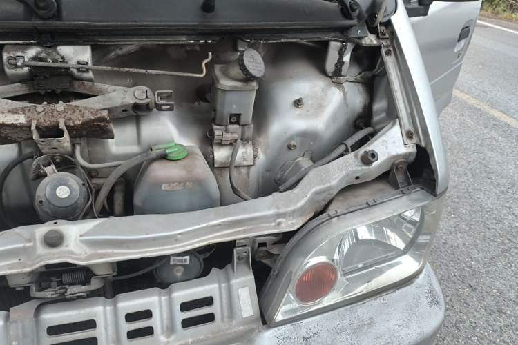 Used Dongfeng Xiaokang K17 2009 1.0L Base Version AF10-06 Engine Bay Left