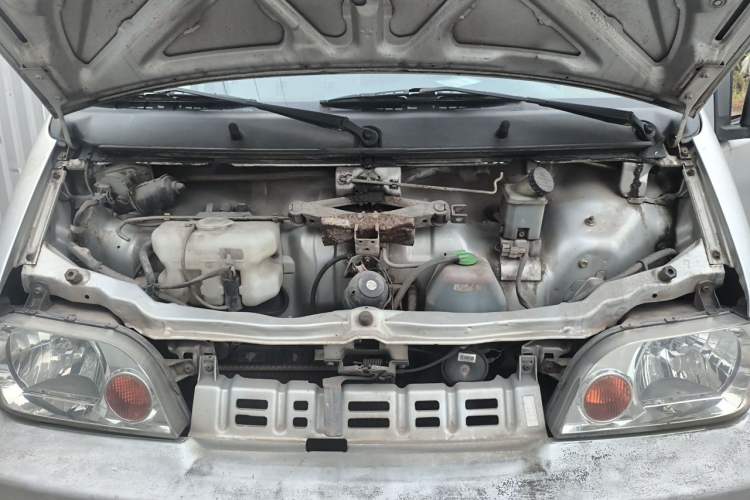 Used Dongfeng Xiaokang K17 2009 1.0L Base Version AF10-06 Engine Bay