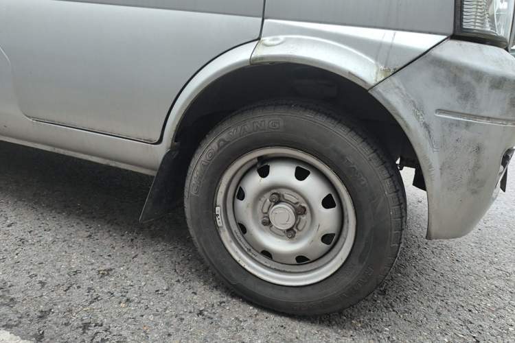 Used Dongfeng Xiaokang K17 2009 1.0L Base Version AF10-06 Right Front Wheel Hub