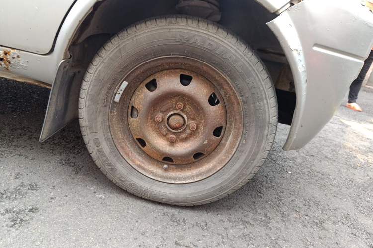 Used Dongfeng Xiaokang V07S 2011 1.0L Base Version AF10-06 Right Front Wheel Hub