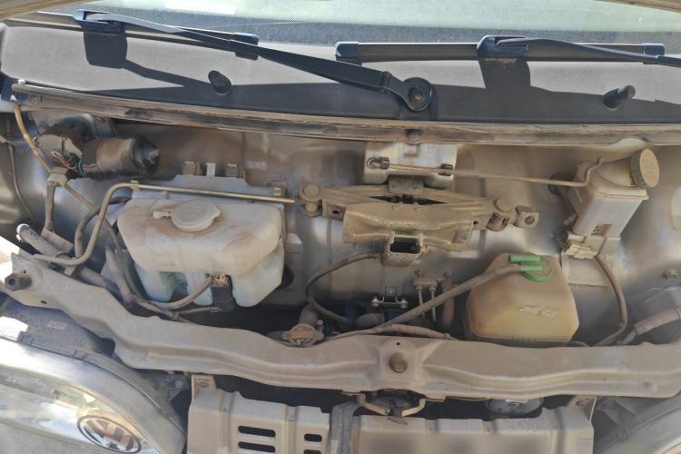 Used Dongfeng Xiaokang V07S 2011 1.0L Base Version AF10-06 Engine Bay