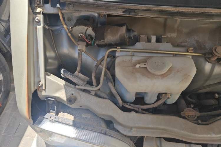 Used Dongfeng Xiaokang V07S 2011 1.0L Base Version AF10-06 Engine Bay Right