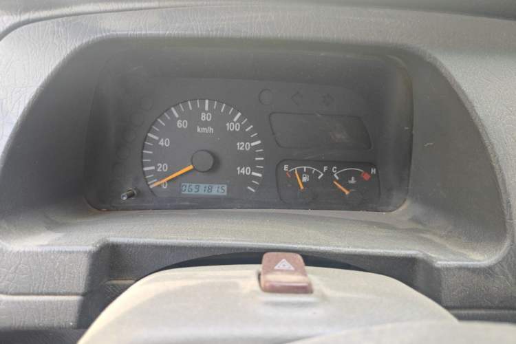 Used Dongfeng Xiaokang V07S 2011 1.0L Base Version AF10-06 Instrument Cluster