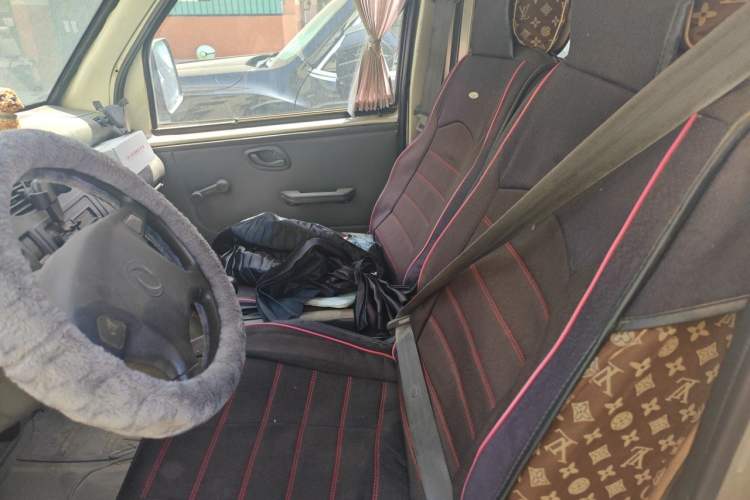 Used Dongfeng Xiaokang V07S 2011 1.0L Base Version AF10-06 Left Front Seat