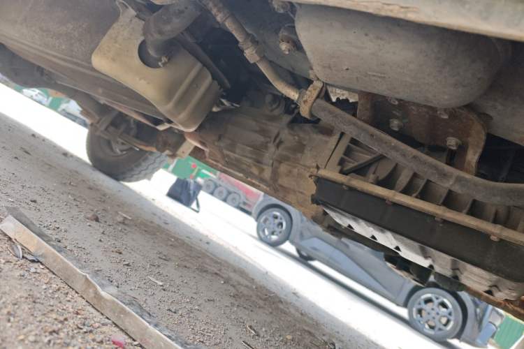 Used Dongfeng Xiaokang V27  Chassis Front Right