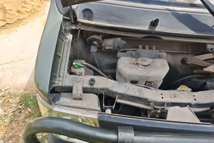 Used Dongfeng Xiaokang V27  Engine Bay Right