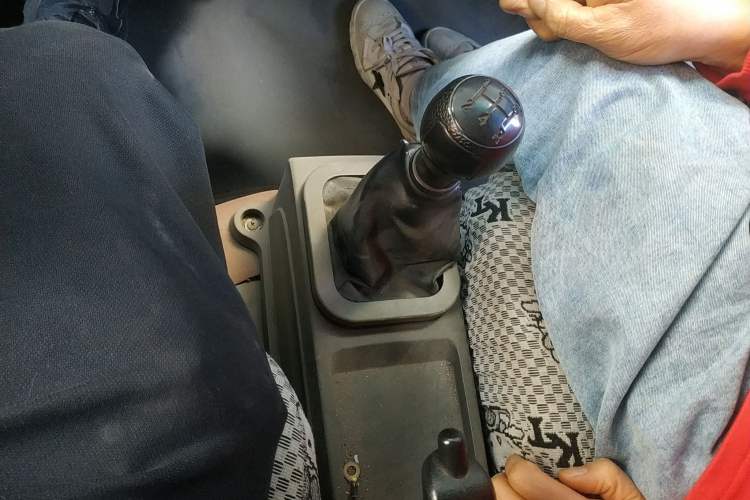Used Dongfeng Xiaokang V27 2011 1.3L Base Version BG13-20 Gear Lever