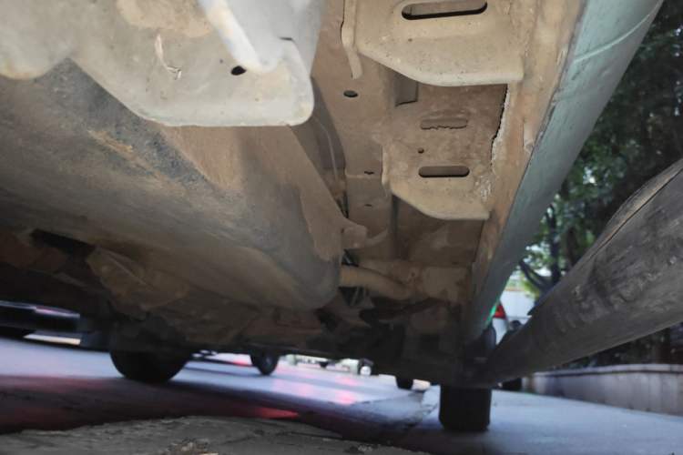 Used Dongfeng Xiaokang V27 2011 1.3L Base Version BG13-20 Chassis Rear Right