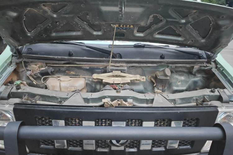 Used Dongfeng Xiaokang V27 2011 1.3L Base Version BG13-20 Engine Bay