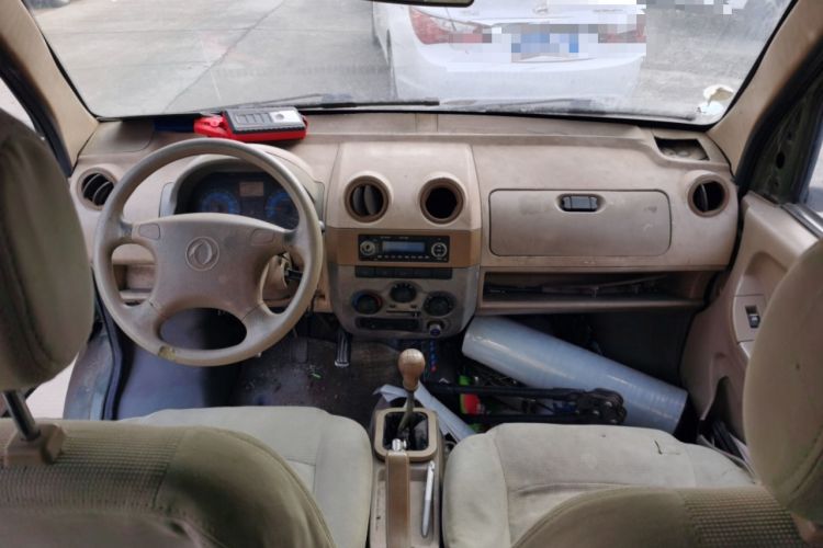 Used Dongfeng Xiaokang V27 2011 1.3L Base Version BG13-20 Center Console