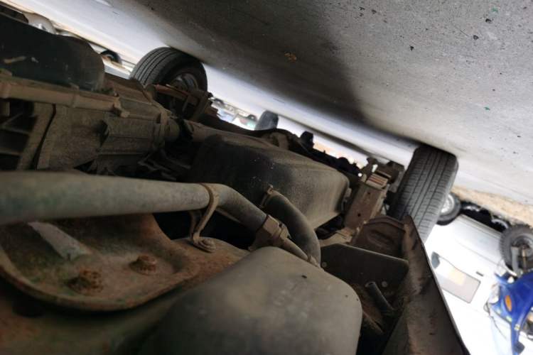 Used Dongfeng Xiaokang V27 2011 1.3L Base Version BG13-20 Chassis Front Right