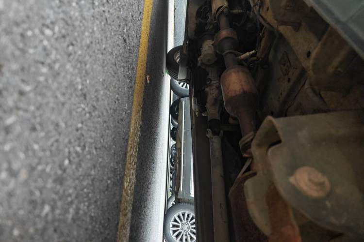 Used Dongfeng Xiaokang V27 2011 1.3L Standard Version BG13-20 Chassis Rear Left