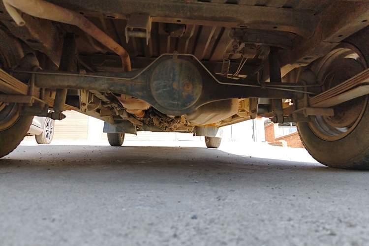 Used Dongfeng Xiaokang V27 2011 1.3L Base Version Extended Edition BG13-20 Chassis Rear