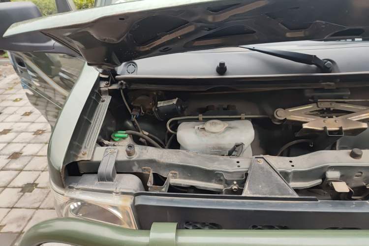 Used Dongfeng Xiaokang V27 2011 1.3L Standard-Plus Extended Version BG13-20 Engine Bay Right
