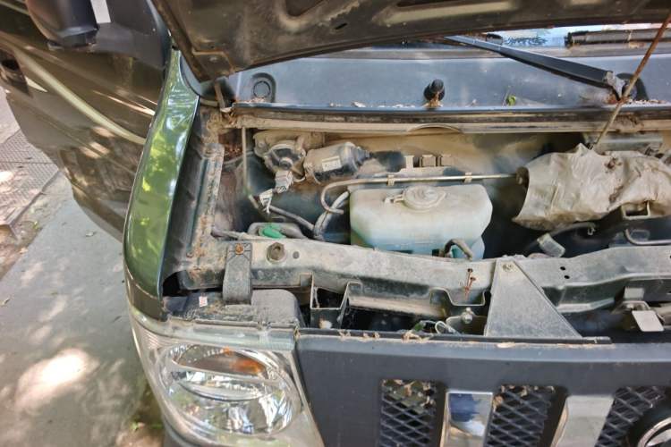 Used Dongfeng Xiaokang V27 2011 1.3L Standard Version BG13-20 Engine Bay Right