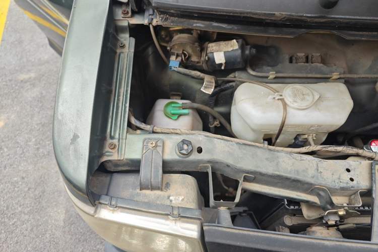 Used Dongfeng Xiaokang V27 2011 1.3L Standard Version BG13-20 Engine Bay Right