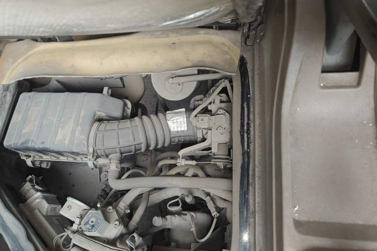 Used Dongfeng Xiaokang V27 2011 1.3L Standard Version BG13-20 Engine Bay Right
