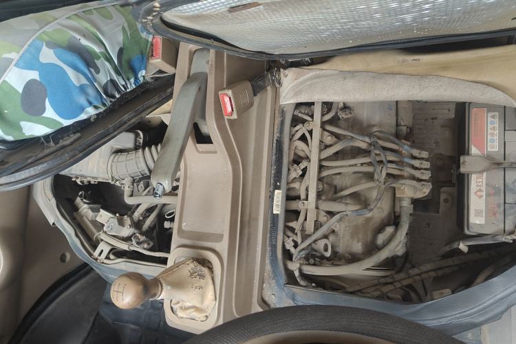 Used Dongfeng Xiaokang V27 2011 1.3L Standard Version BG13-20 Engine Bay