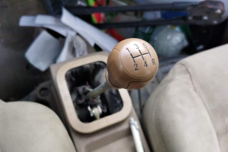 Used Dongfeng Xiaokang V27 2011 1.3L Base Version BG13-20 Gear Lever