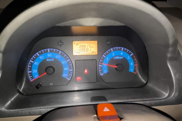 Used Dongfeng Xiaokang V27 2011 1.0L Standard Version BG10-01 Instrument Cluster