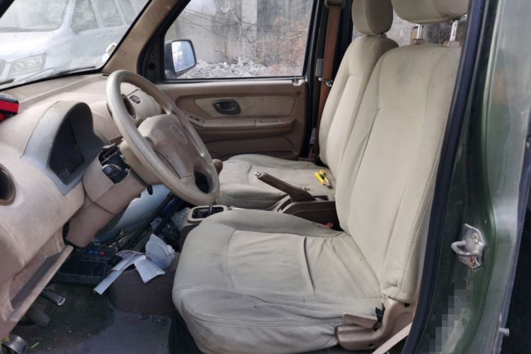 Used Dongfeng Xiaokang V27 2011 1.3L Base Version BG13-20 Left Front Seat