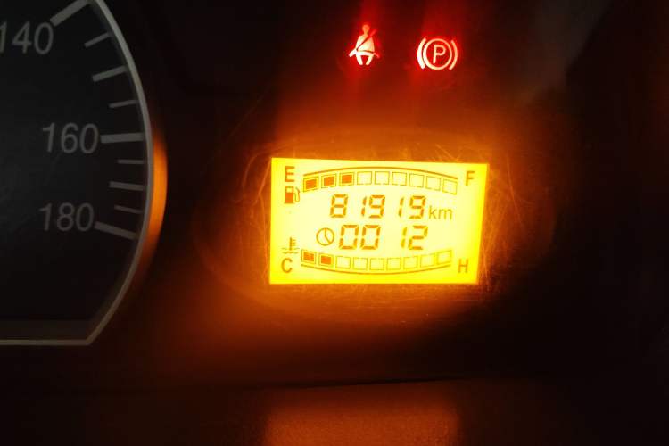 Used Dongfeng Xiaokang V27 2011 1.0L Base Version BG10-01 Odometer Close Up
