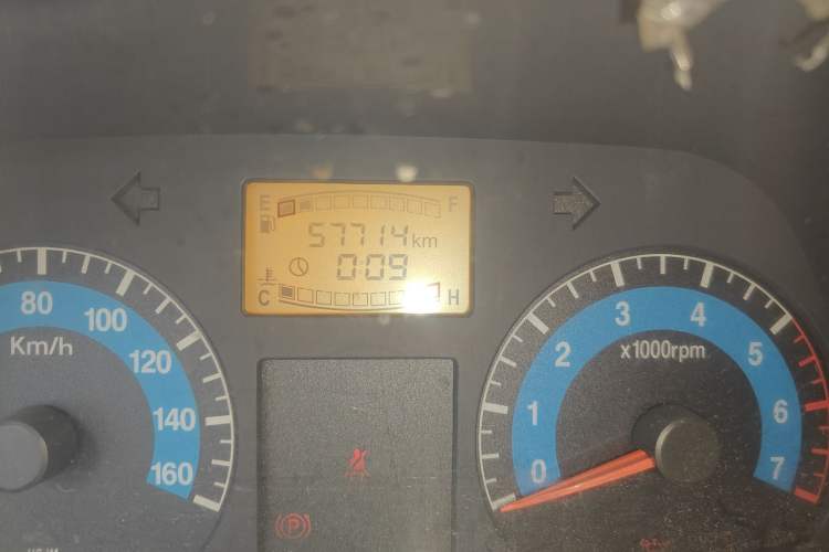 Used Dongfeng Xiaokang V27 2011 1.3L Standard Version BG13-20 Odometer Close Up