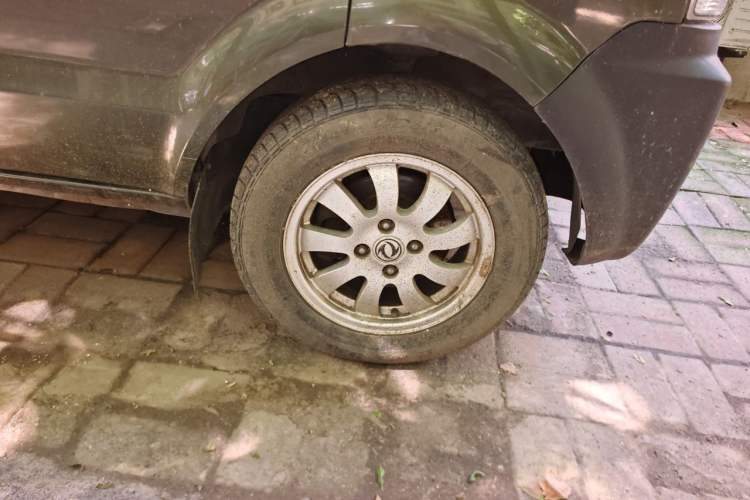 Used Dongfeng Xiaokang V27 2011 1.3L Standard Version BG13-20 Right Front Wheel Hub