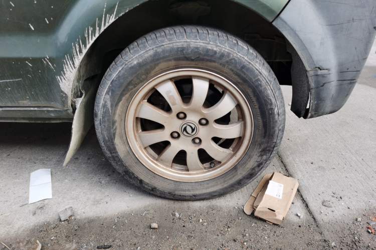 Used Dongfeng Xiaokang V27 2011 1.3L Base Version BG13-20 Right Front Wheel Hub