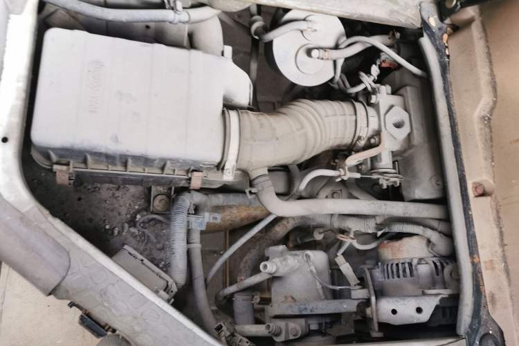 Used Dongfeng Xiaokang V27 2011 1.3L Standard Version BG13-20 Engine Bay Right