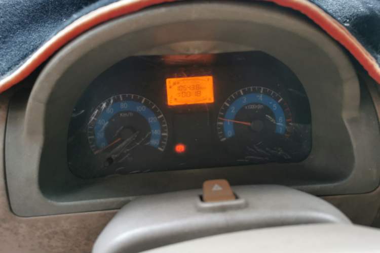 Used Dongfeng Xiaokang V27 2011 1.3L Standard Version BG13-20 Instrument Cluster