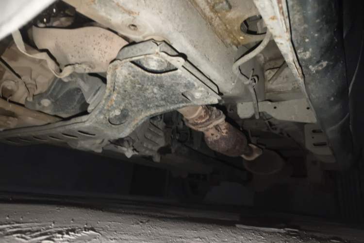 Used Dongfeng Xiaokang V29 2012 1.4L Luxury Version DK13-06 Chassis Front Left