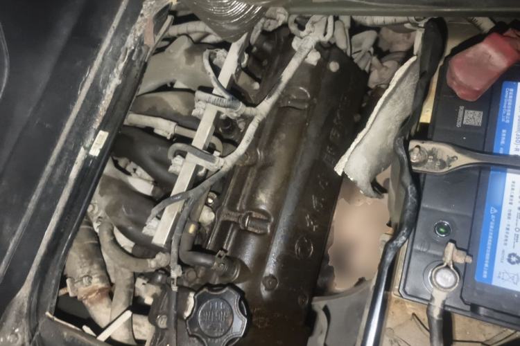 Used Dongfeng Xiaokang V29 2012 1.4L Luxury Version DK13-06 Engine Bay