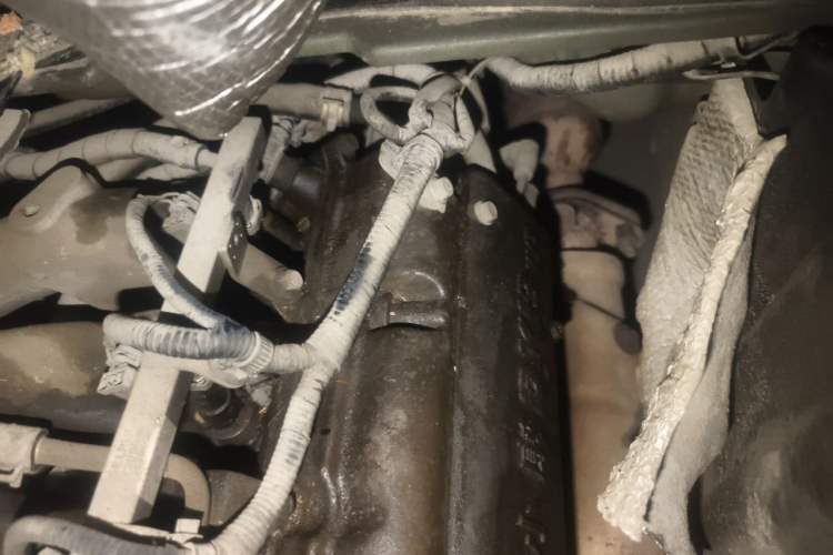 Used Dongfeng Xiaokang V29 2012 1.4L Luxury Version DK13-06 Engine Bay Left