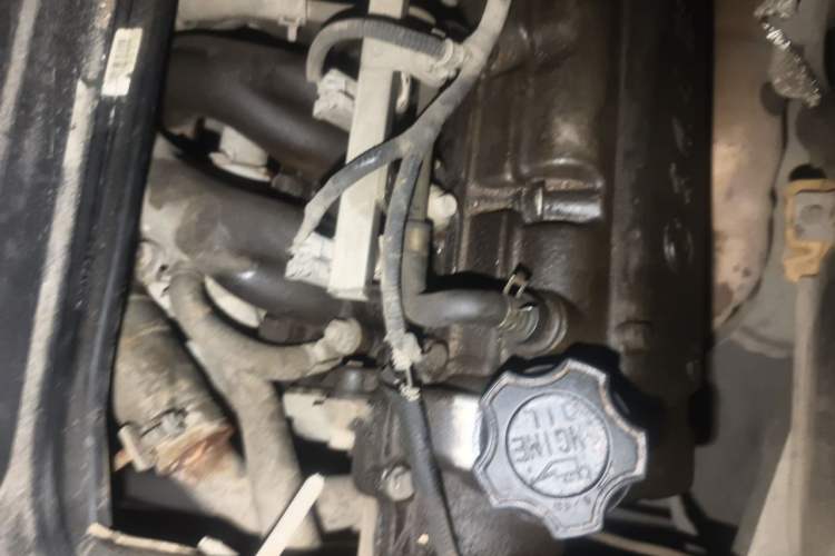 Used Dongfeng Xiaokang V29 2012 1.4L Luxury Version DK13-06 Engine Bay Right