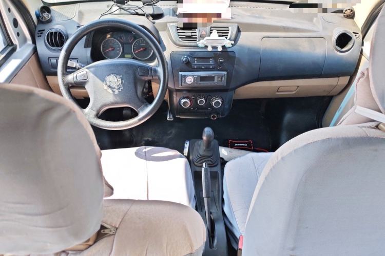 Used Dongfeng Xiaokang V29 2012 1.2L Standard Version Center Console