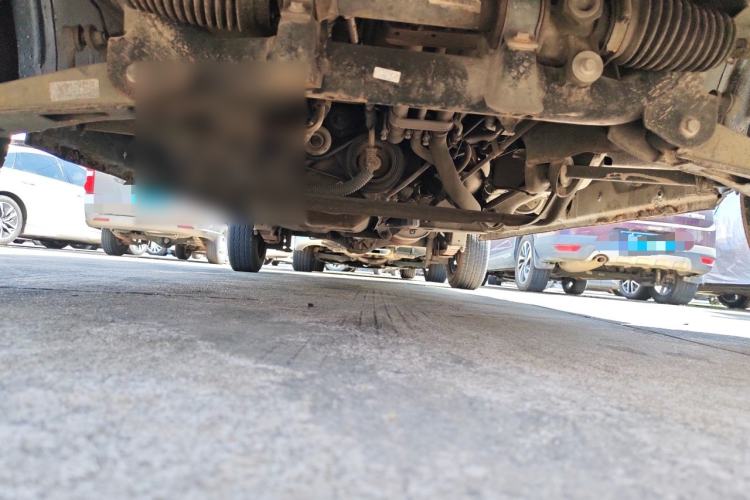 Used Dongfeng Xiaokang V29 2012 1.2L Standard Version Chassis Front
