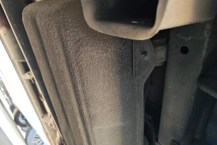 Used Dongfeng Xiaokang V29 2012 1.2L Standard Version Chassis Rear Right