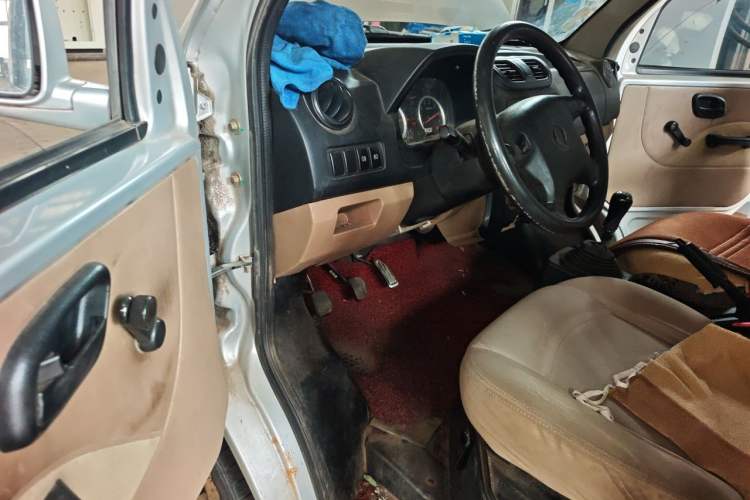Used Dongfeng Xiaokang V29 2012 1.2L Standard Version Driver Seat