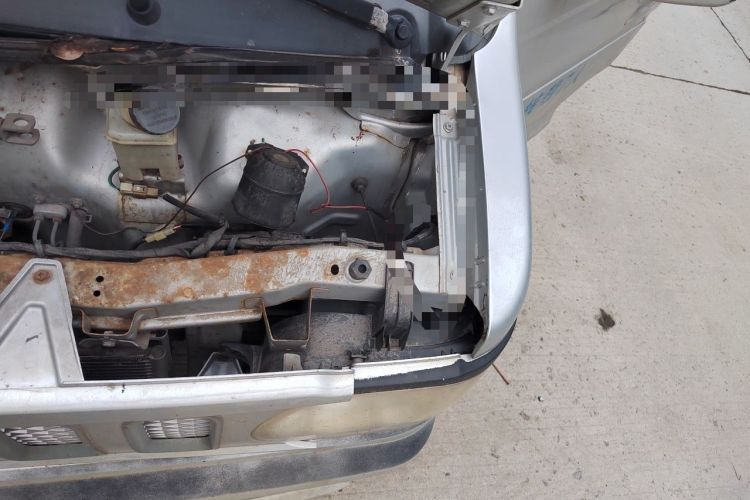 Used Dongfeng Xiaokang V29 2012 1.2L Standard Version Engine Bay Left