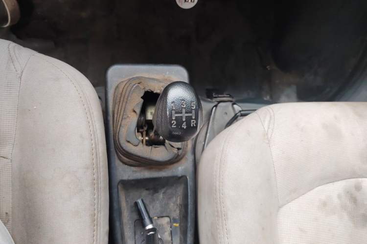Used Dongfeng Xiaokang V29 2012 1.2L Standard Version Gear Lever