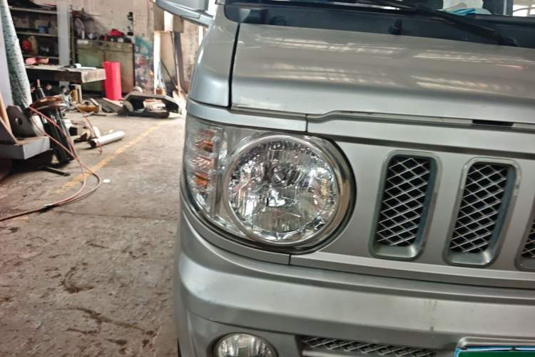 Used Dongfeng Xiaokang V29 2012 1.2L Standard Version Right Front Headlight