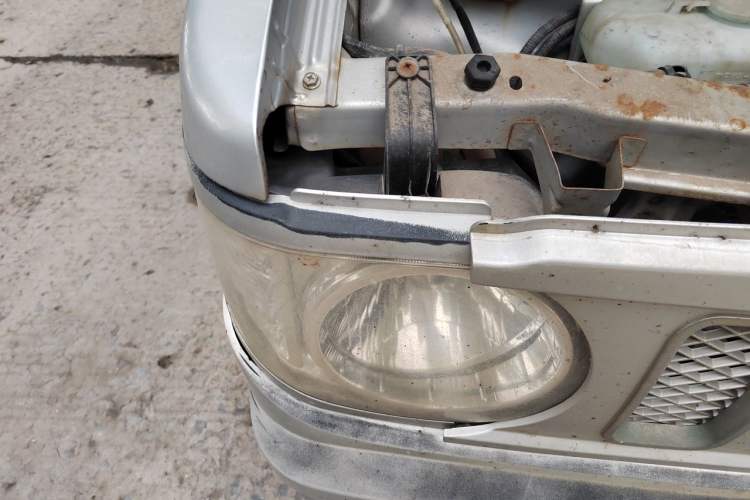 Used Dongfeng Xiaokang V29 2012 1.2L Standard Version Right Front Headlight