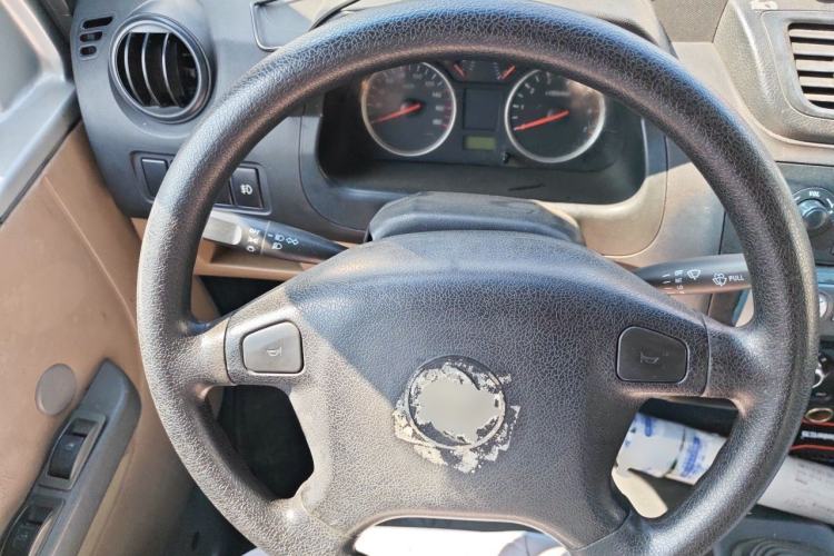 Used Dongfeng Xiaokang V29 2012 1.2L Standard Version Steering Wheel